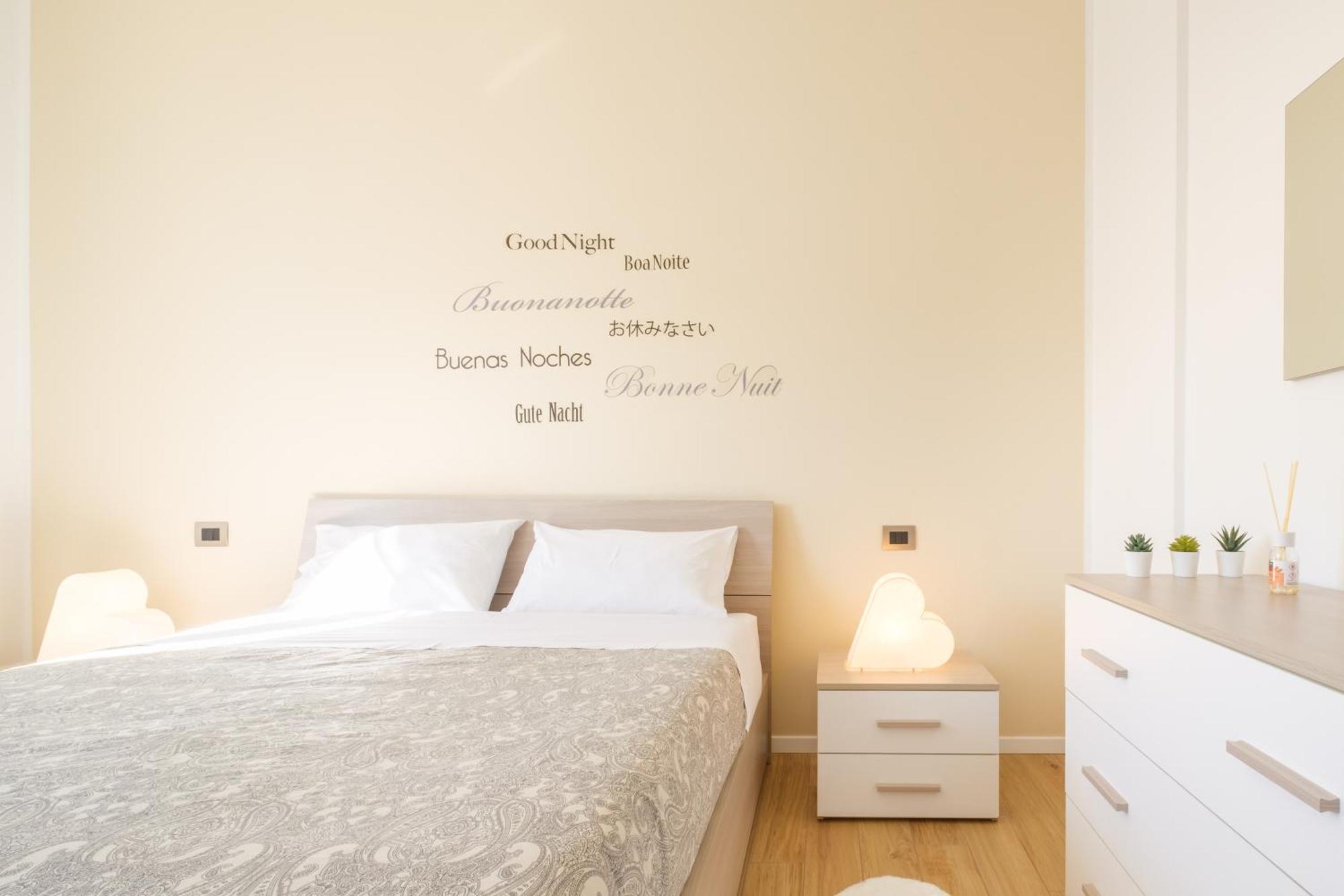 Scandellari Apartments - Stylish Stay For Two Guests Bologna Ngoại thất bức ảnh